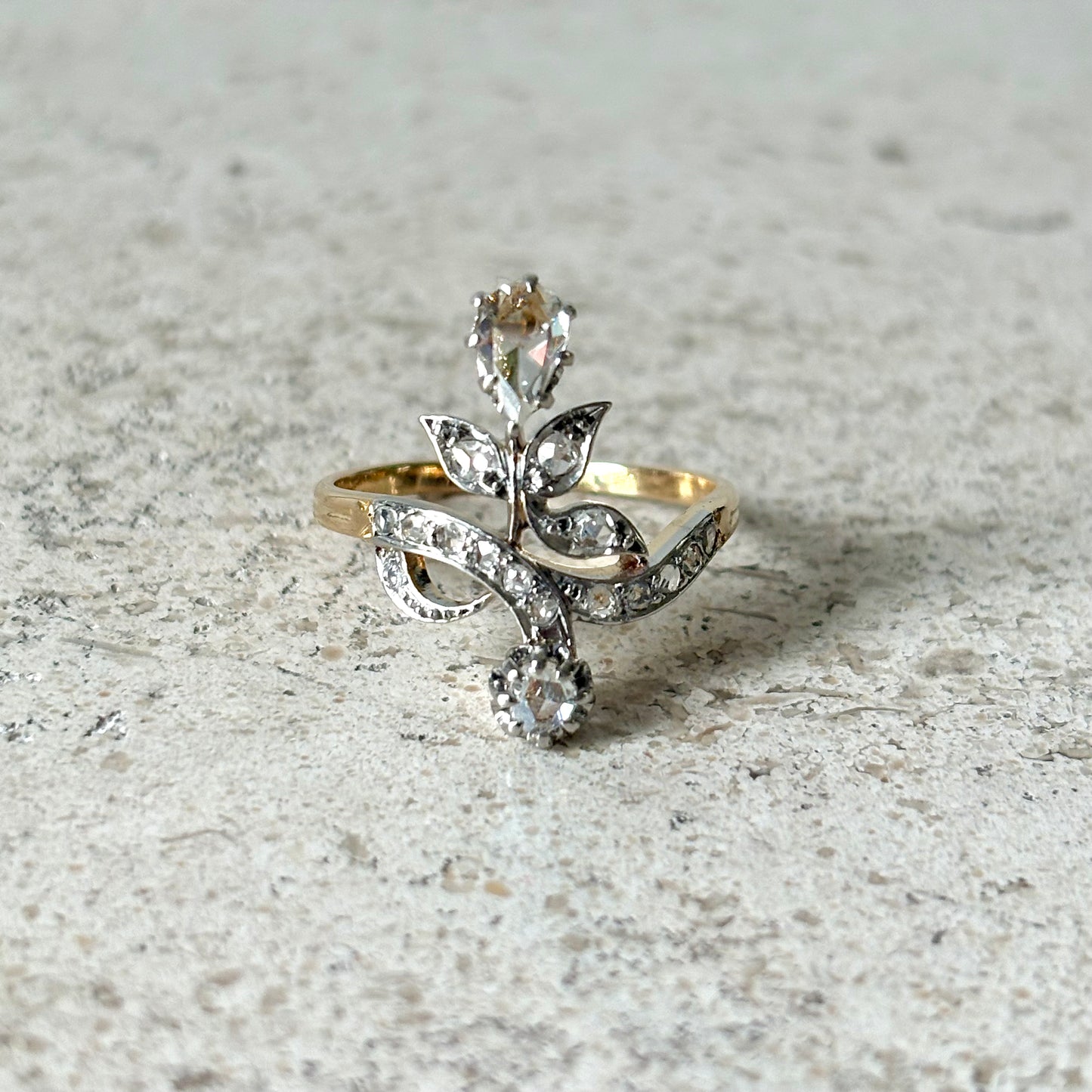 Bague Florale Art Nouveau - Or Jaune 750 & Diamants