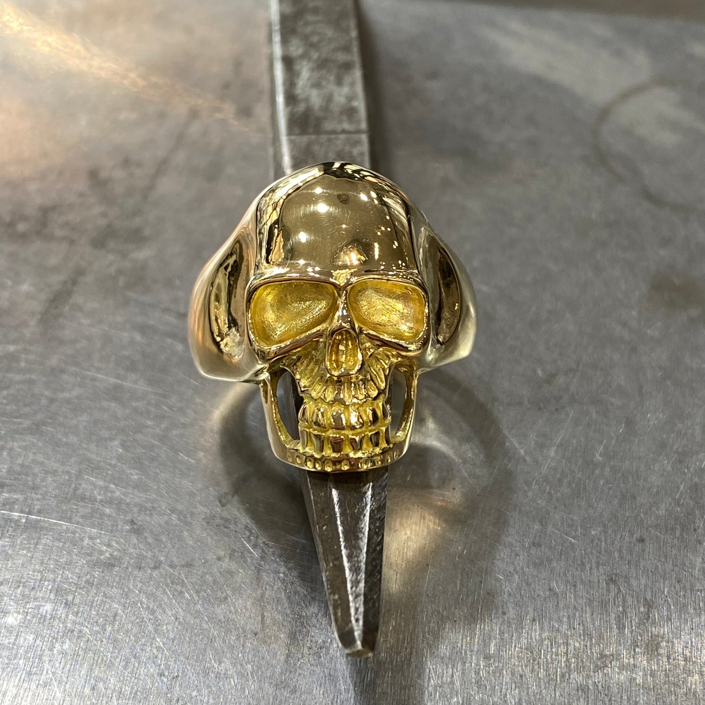 Bague Chevalière Skull - Or Jaune 750