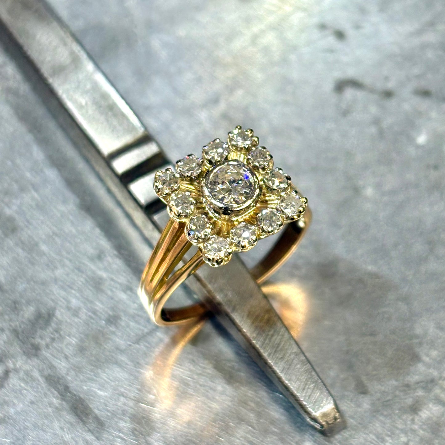 Bague Vintage - Or Jaune 750 & Diamant