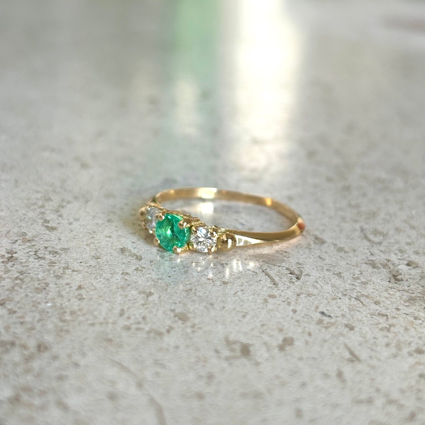 Bague Ponyo - Or Jaune 750 Émeraude & Diamants
