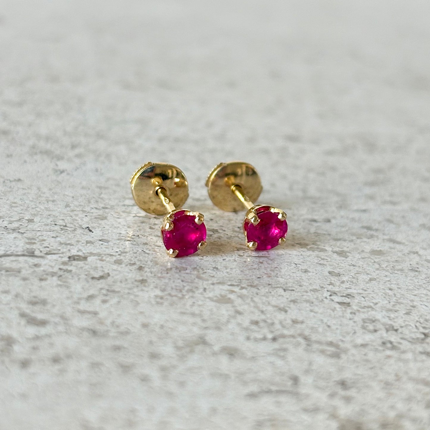 Boucles D'oreilles Puces - Or Jaune 750 & Rubis