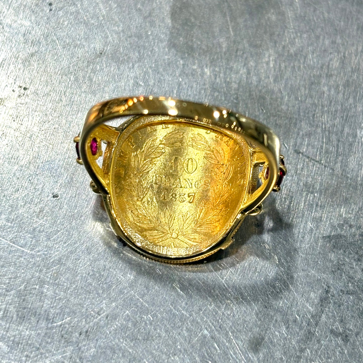 Bague Pièce - Or Jaune 750 Pièce 10 Francs Napoléon & Rubis