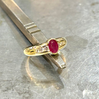 Bague Jonc - Or Jaune 750 Rubis & Diamants