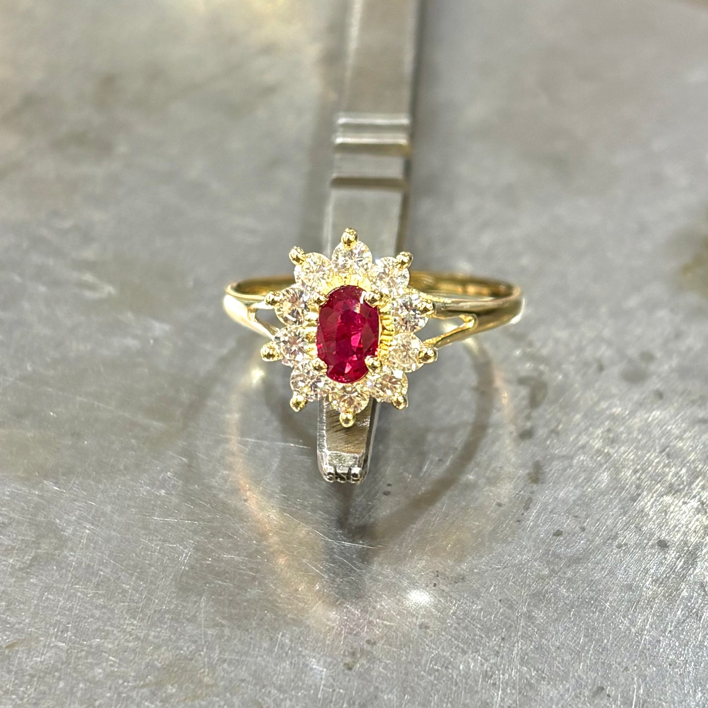 Bague Marguerite - Or Jaune 750 Rubis & Diamants