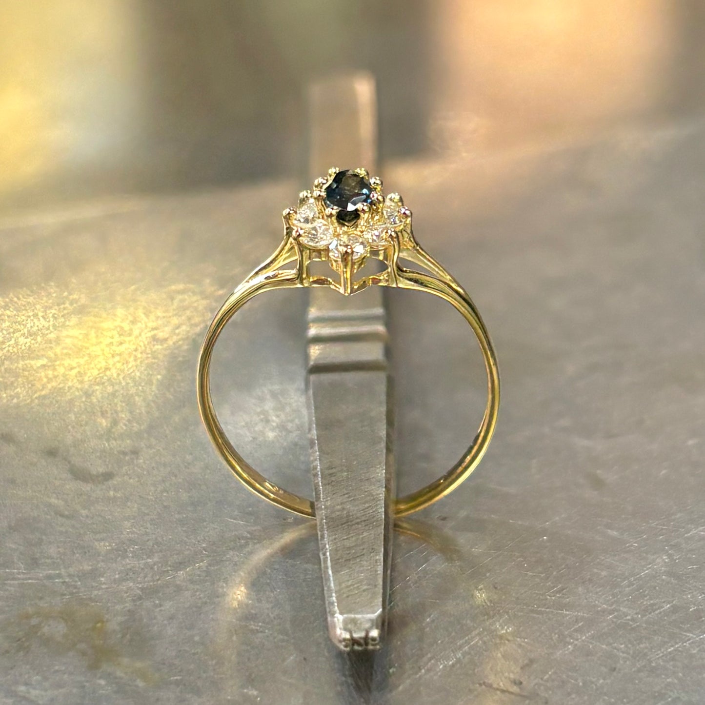 Bague Marguerite Marquise - Or Jaune 750 Saphir & Diamants