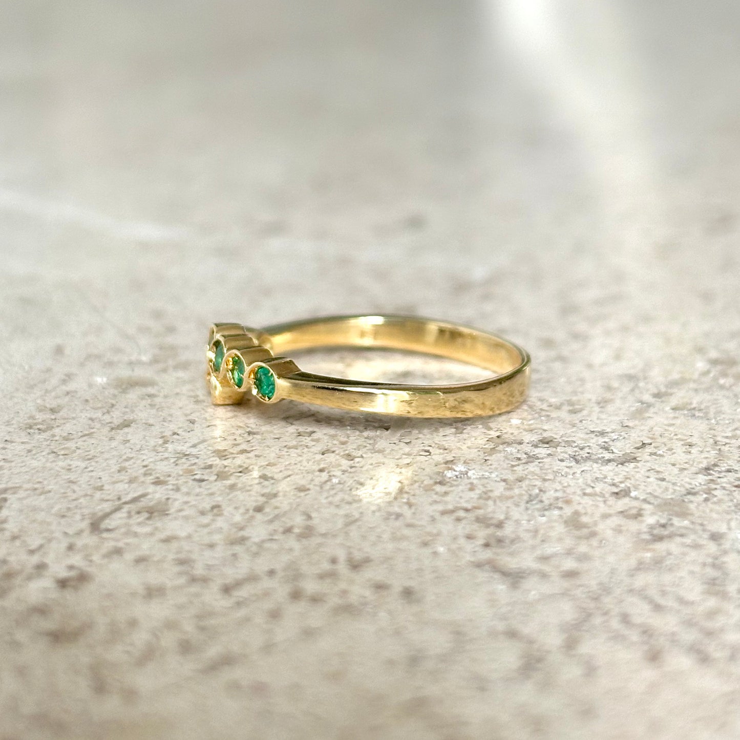 Bague Alliance - Or Jaune 750 Émeraudes & Diamants