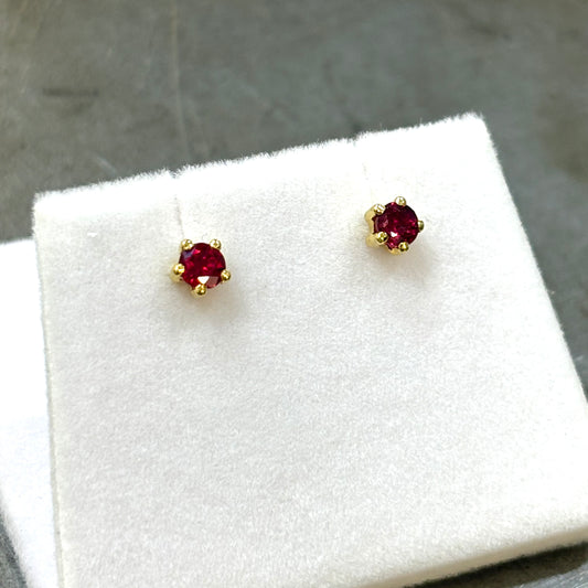 Boucles D'oreilles Puces - Or Jaune 750 & Rubis