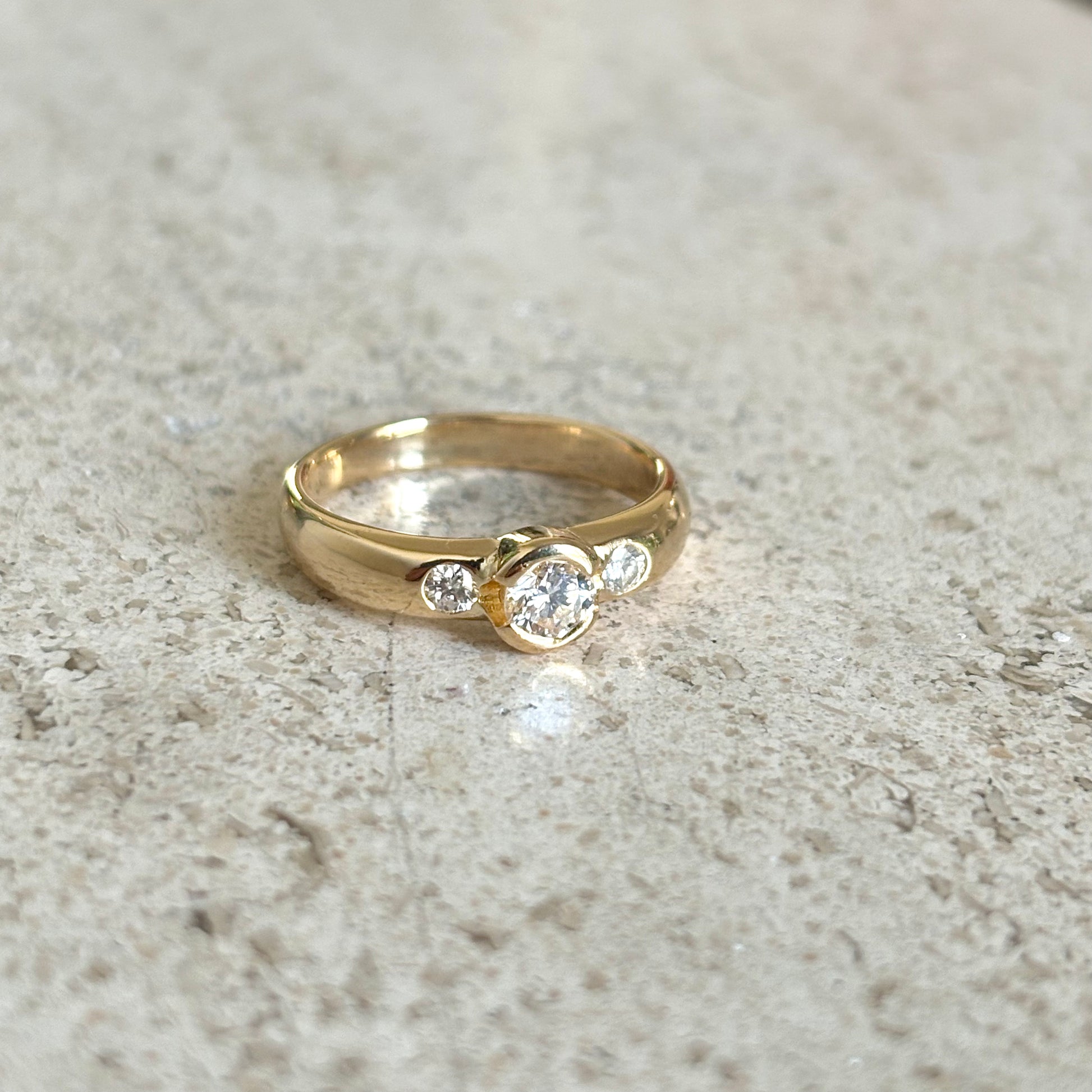 Bague Solitaire - Or Jaune 750 & Diamants