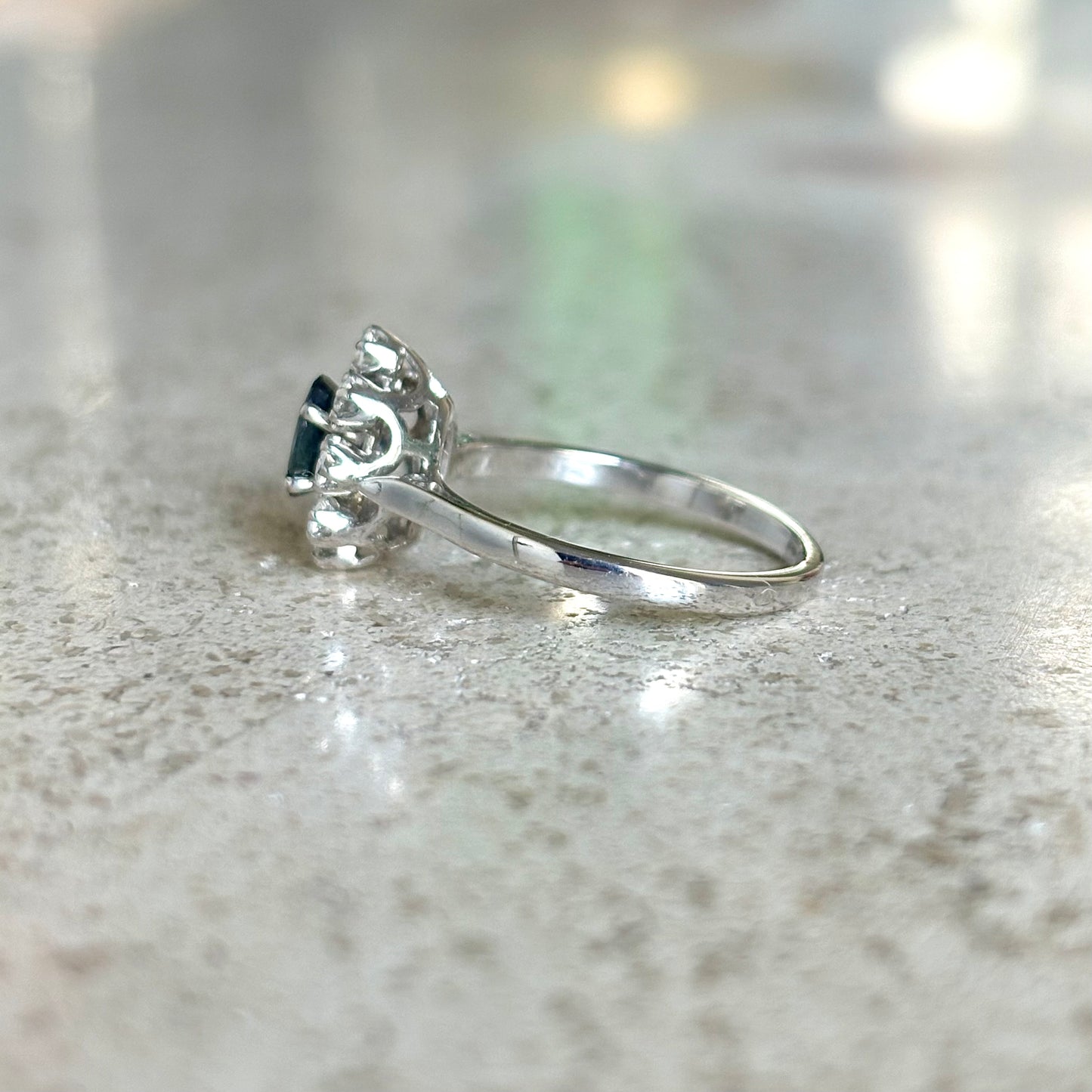 Bague Marguerite Vintage - Or Blanc 750 Saphir & Diamants