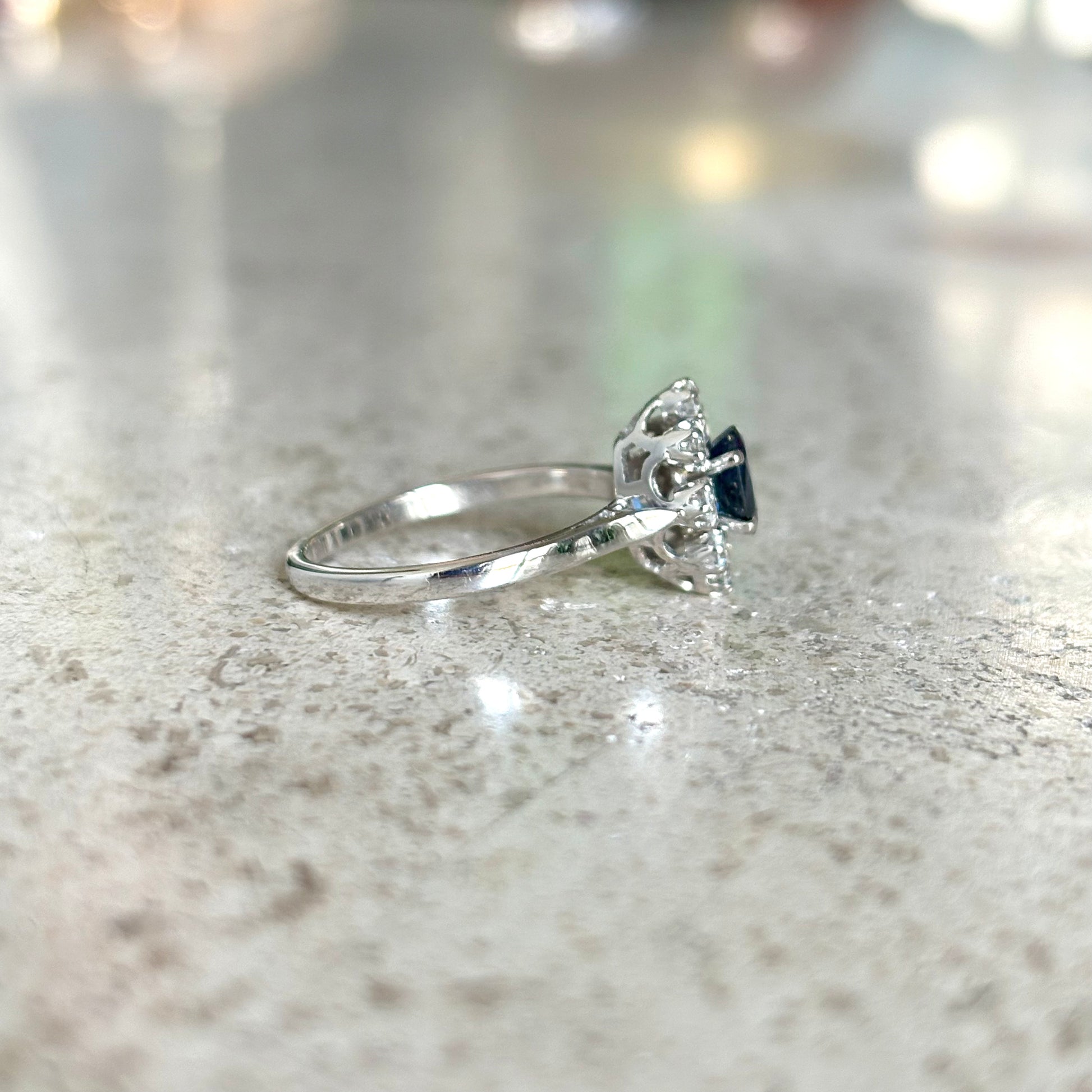 Bague Marguerite Vintage - Or Blanc 750 Saphir & Diamants