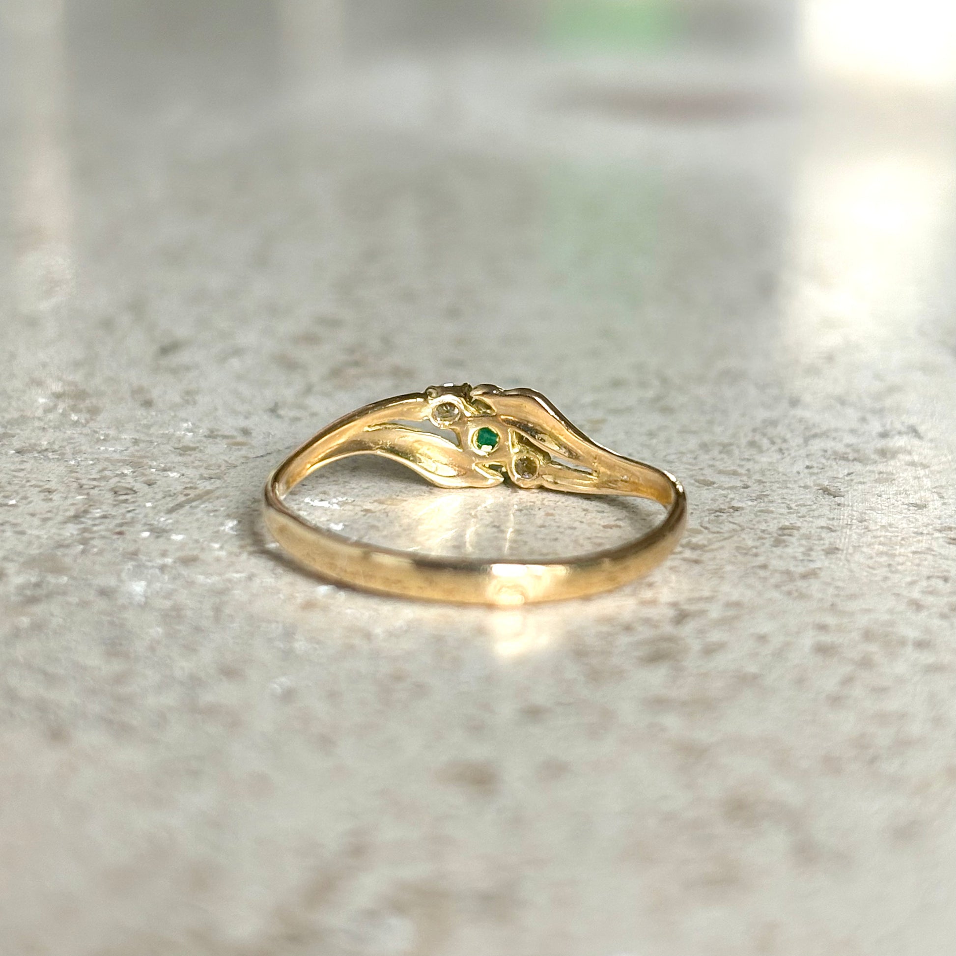 Bague Trilogie - Or Jaune 750 Émeraude & Diamants
