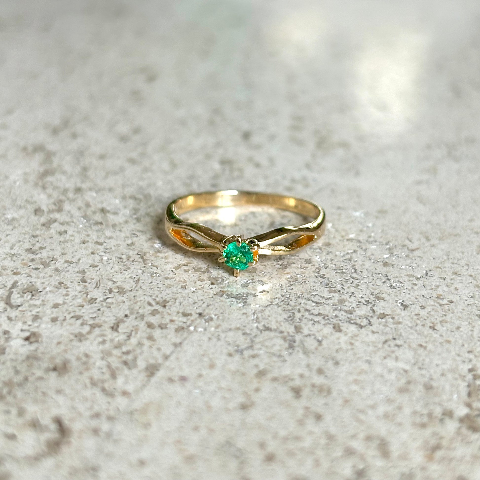 Bague Vintage - Or Jaune 750 & Émeraude