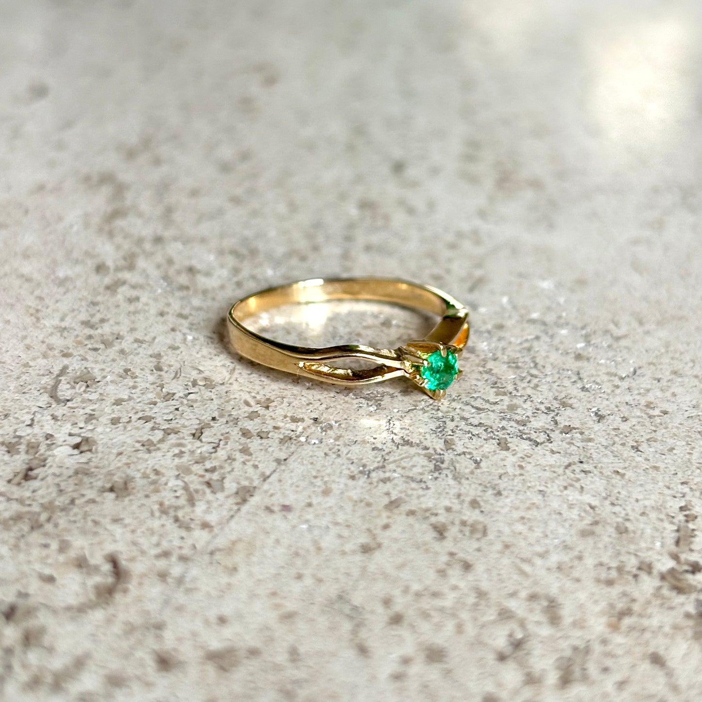 Bague Vintage - Or Jaune 750 & Émeraude