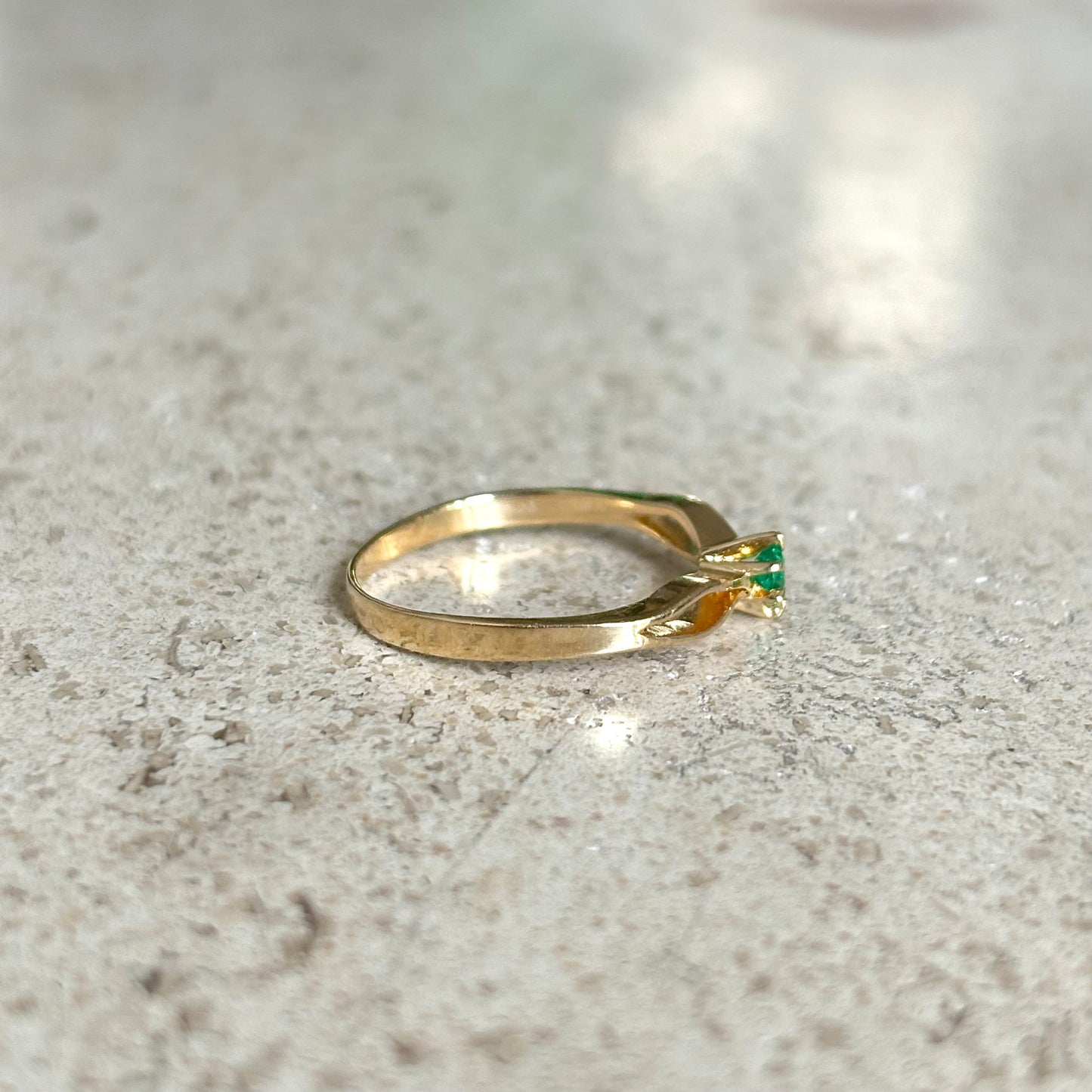 Bague Vintage - Or Jaune 750 & Émeraude