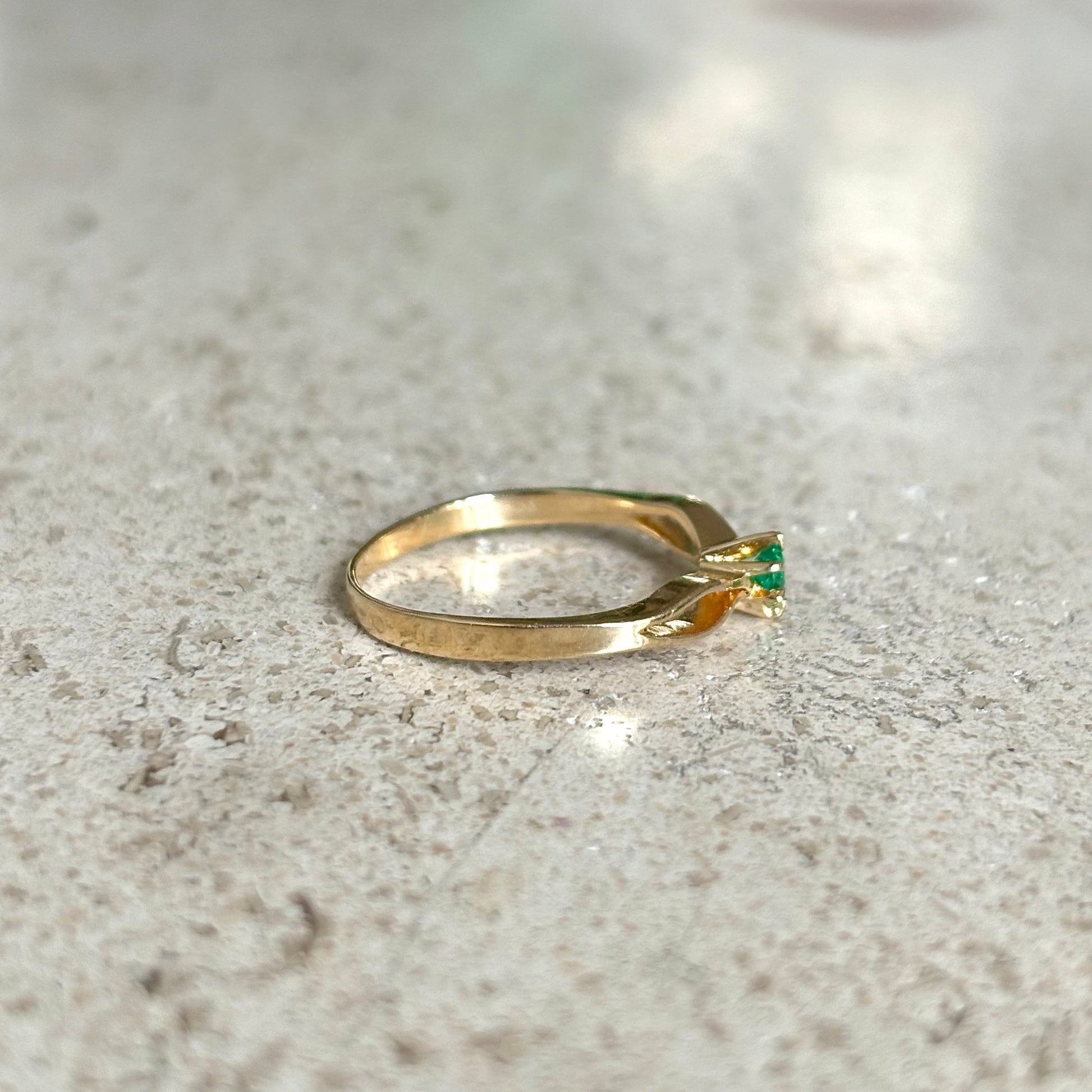 Bague Vintage - Or Jaune 750 & Émeraude