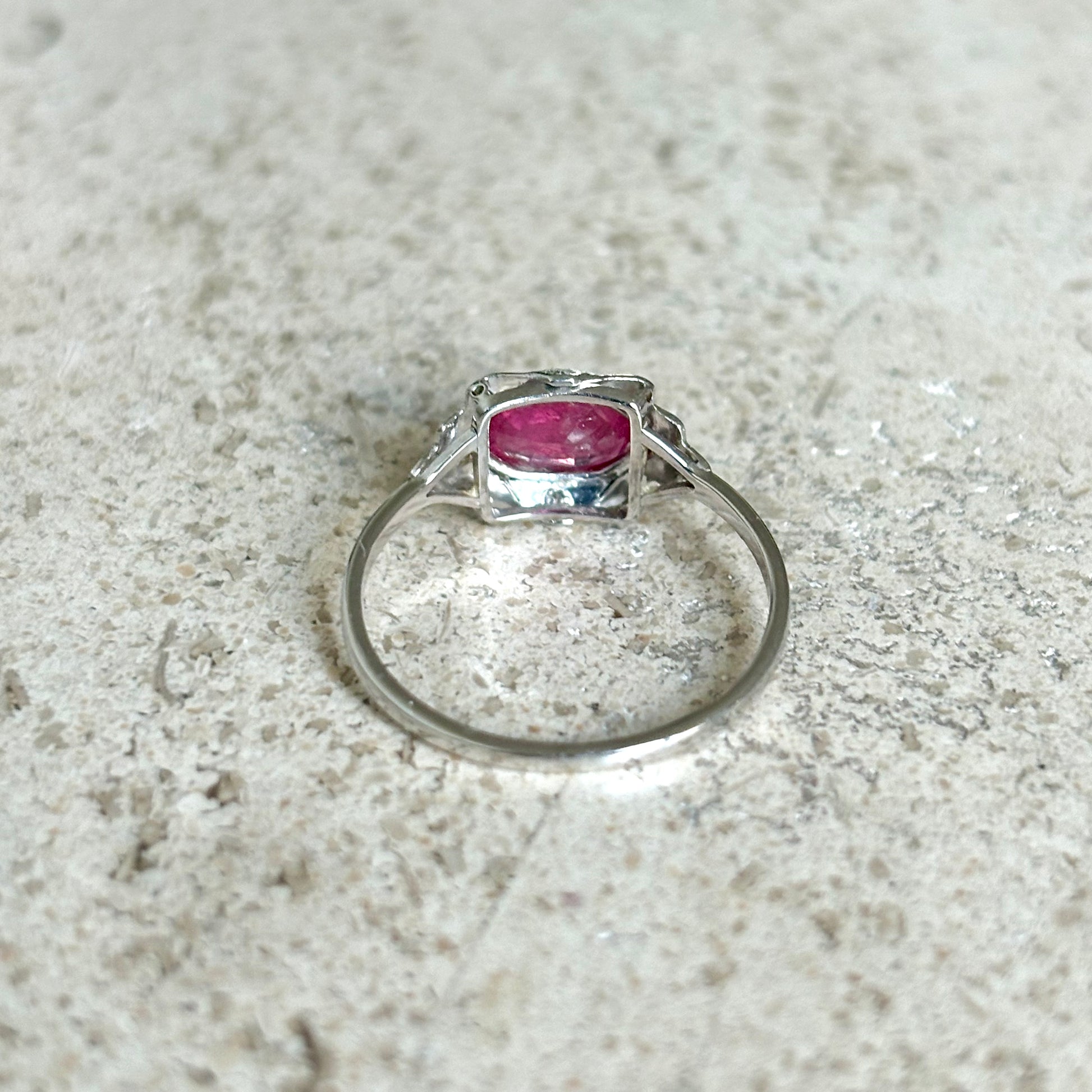 Bague Vintage Art Déco - Or Blanc 750 Rubis & Diamants
