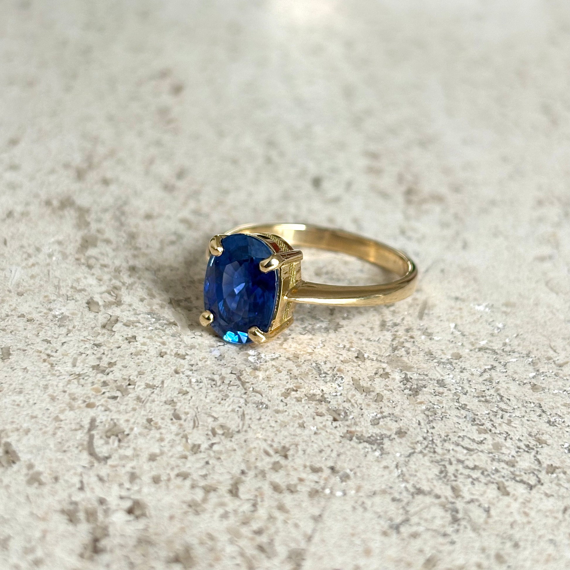 Bague Lapuna - Or Jaune 750 & Saphir de Ceylan
