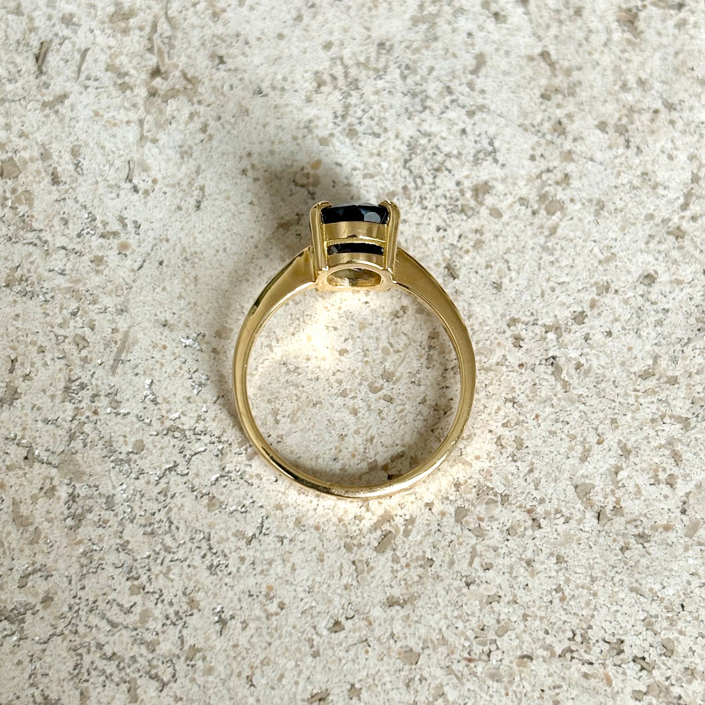 Bague Lapuna - Or Jaune 750 & Saphir de Ceylan