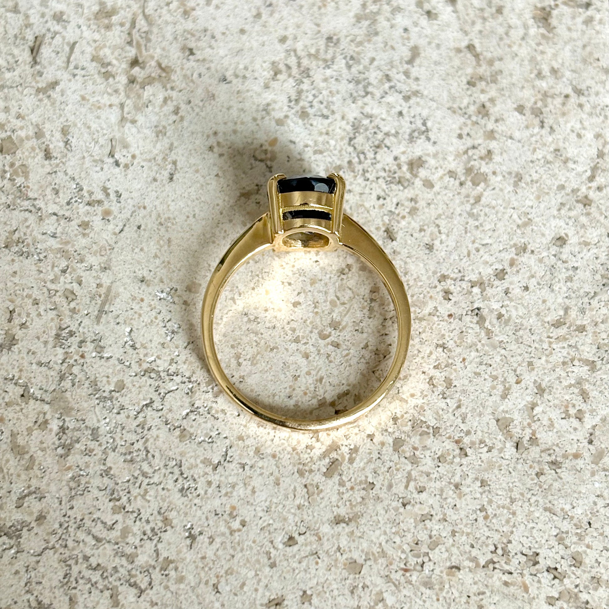 Bague Lapuna - Or Jaune 750 & Saphir de Ceylan