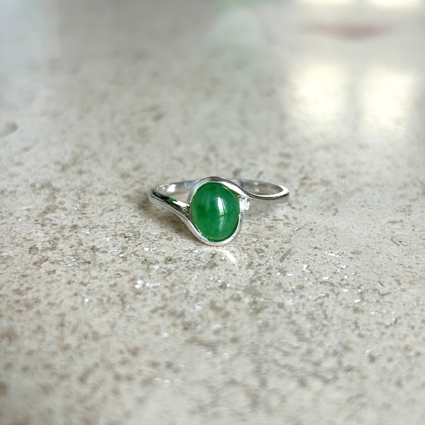 Bague Cabochon - Or Blanc 750 Aventurine & Diamant
