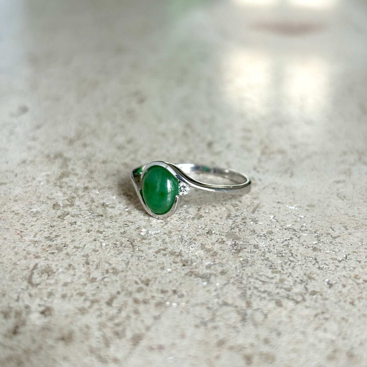 Bague Cabochon - Or Blanc 750 Aventurine & Diamant