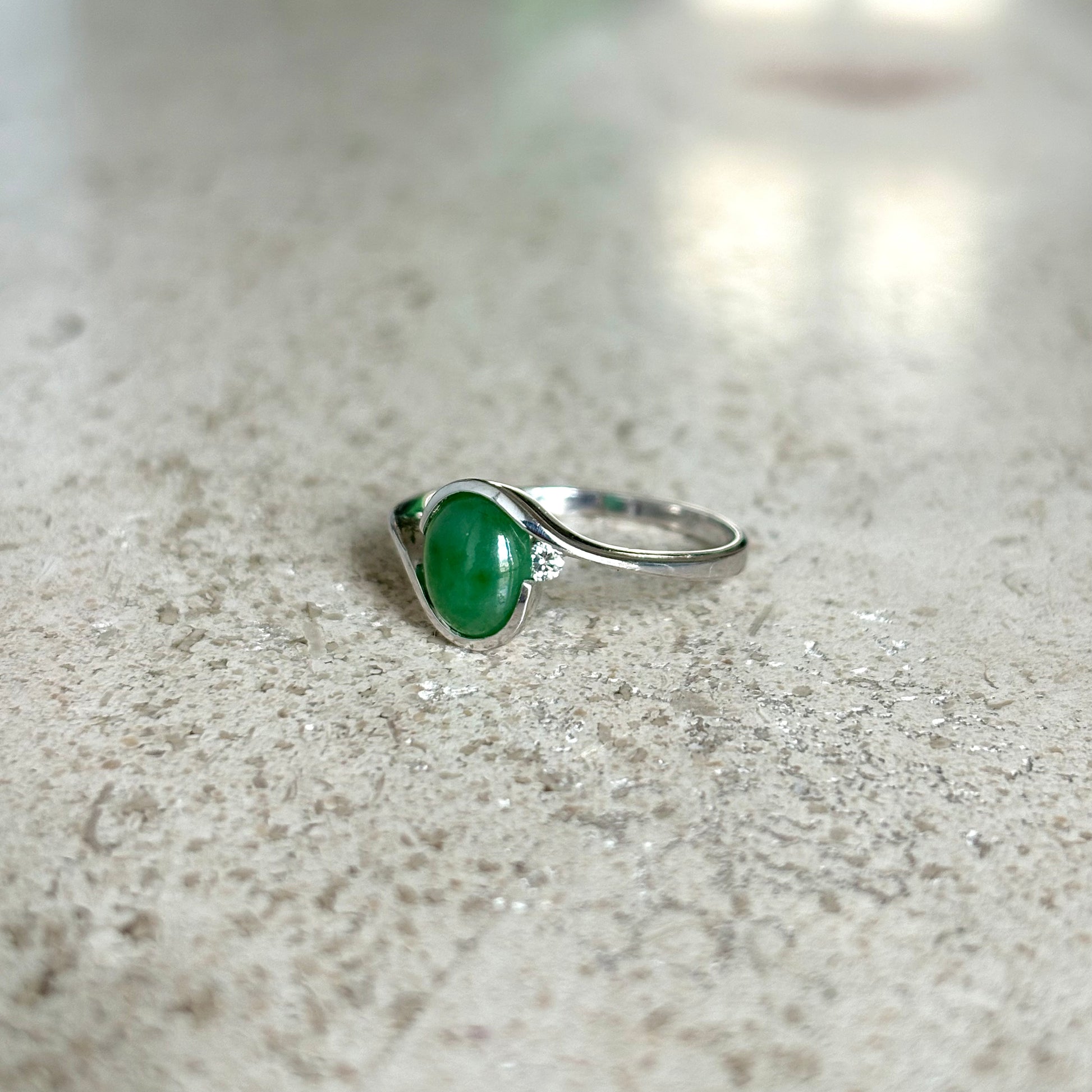 Bague Cabochon - Or Blanc 750 Aventurine & Diamant