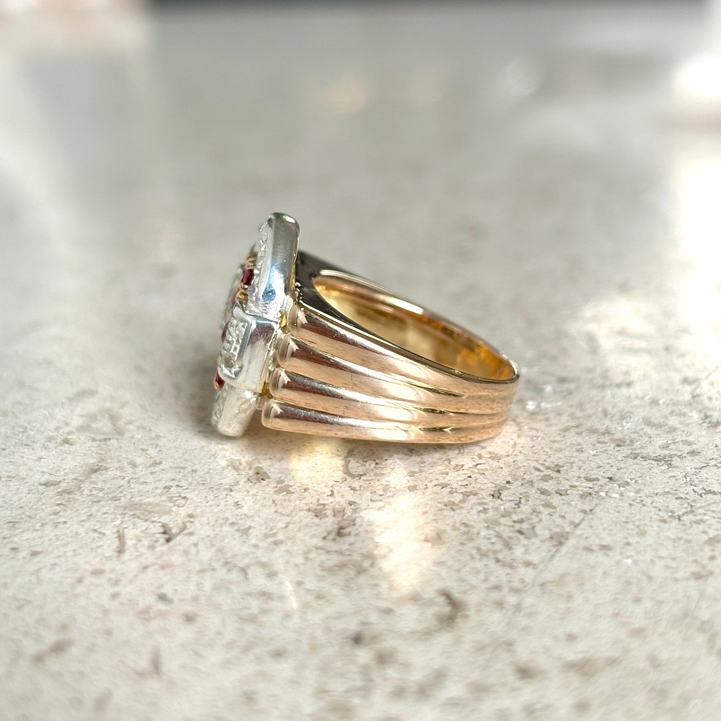 Bague Vintage Art Déco - Or Jaune 750 Rubis & Diamants