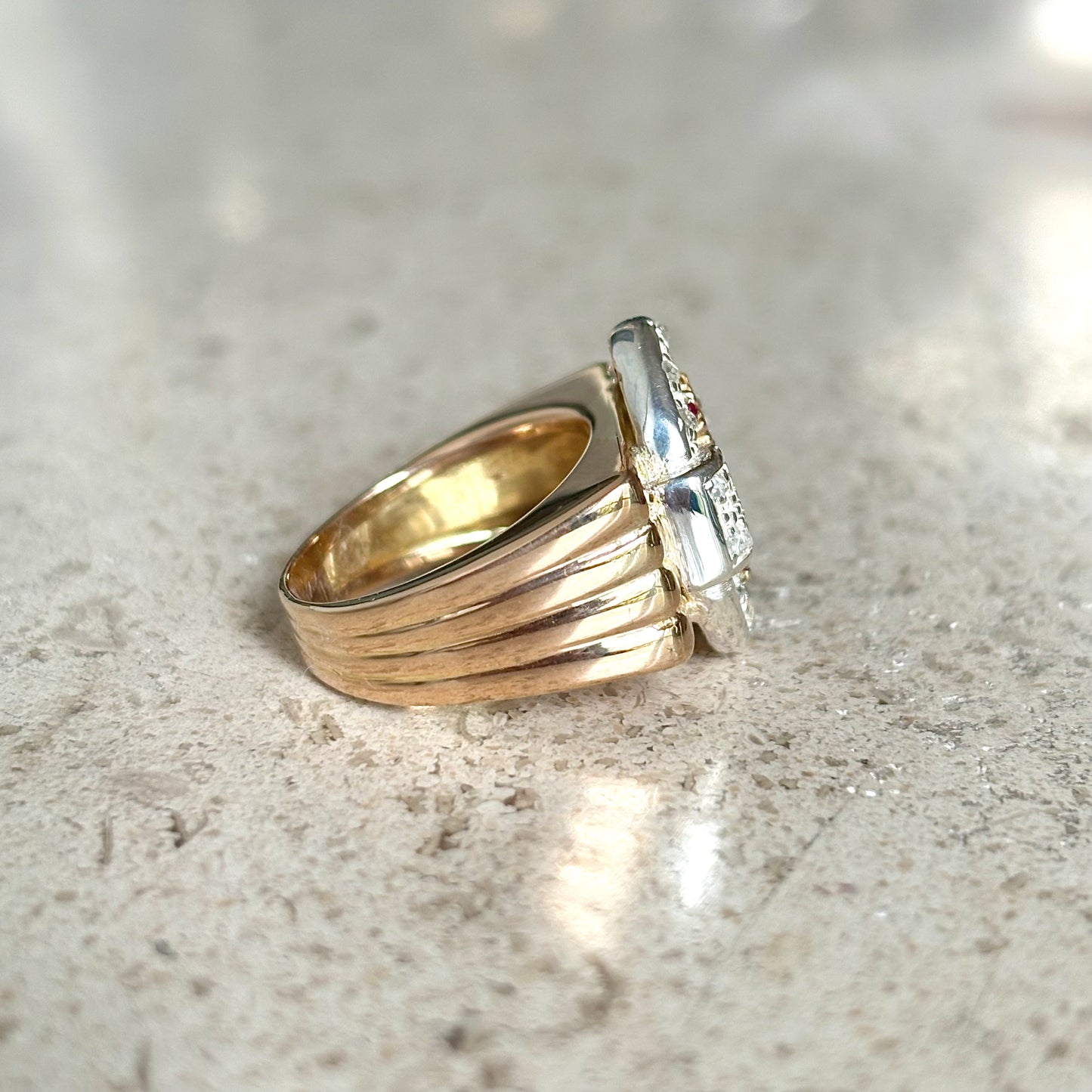 Bague Vintage Art Déco - Or Jaune 750 Rubis & Diamants