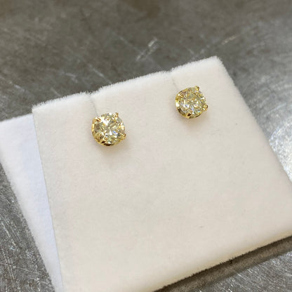 Boucles D'oreilles Puces Solitaire - Or Jaune 750 & Diamants