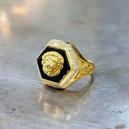 Bague Chevalière Lion - Or Jaune 750 Onyx & Zircons