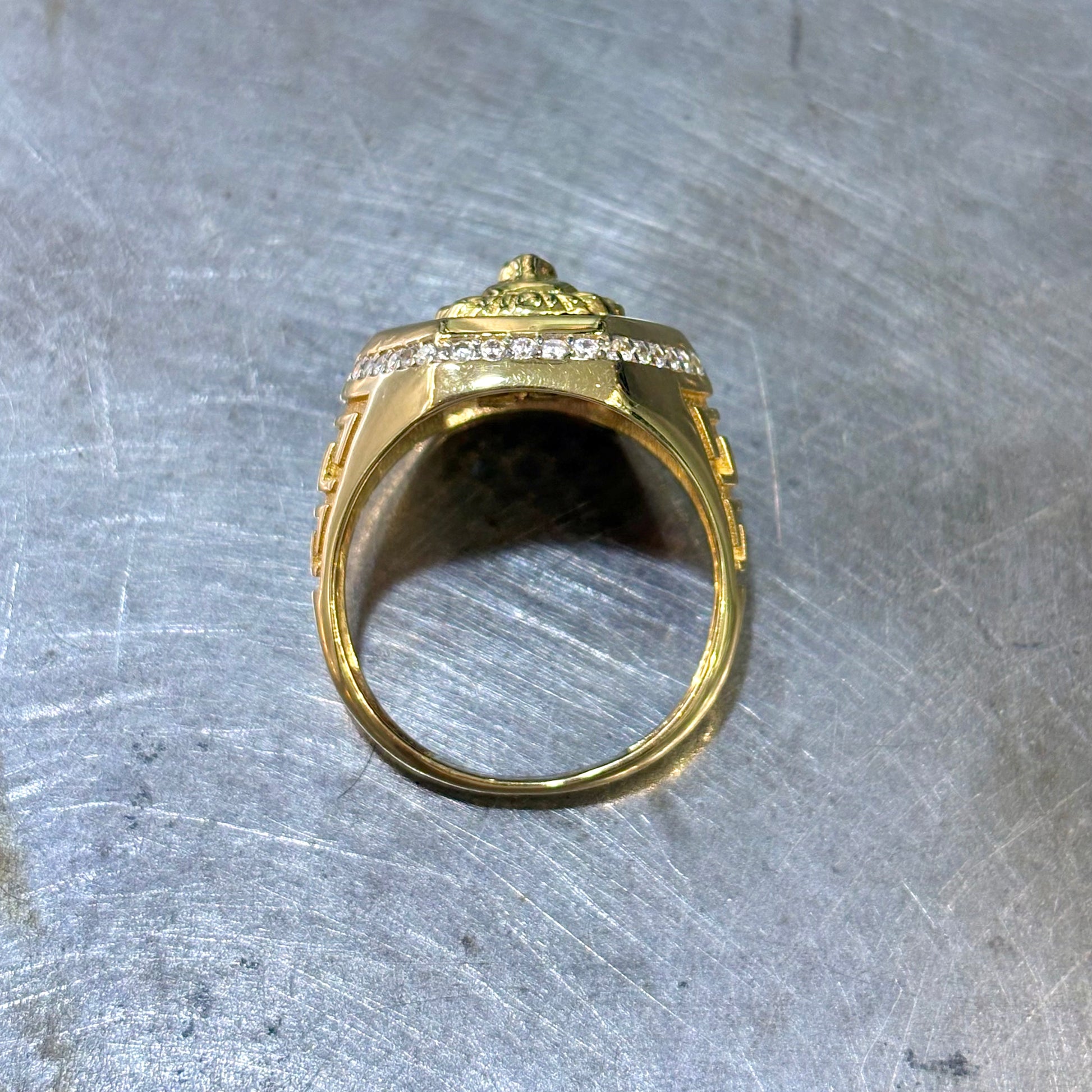 Bague Chevalière Lion - Or Jaune 750 Onyx & Zircons