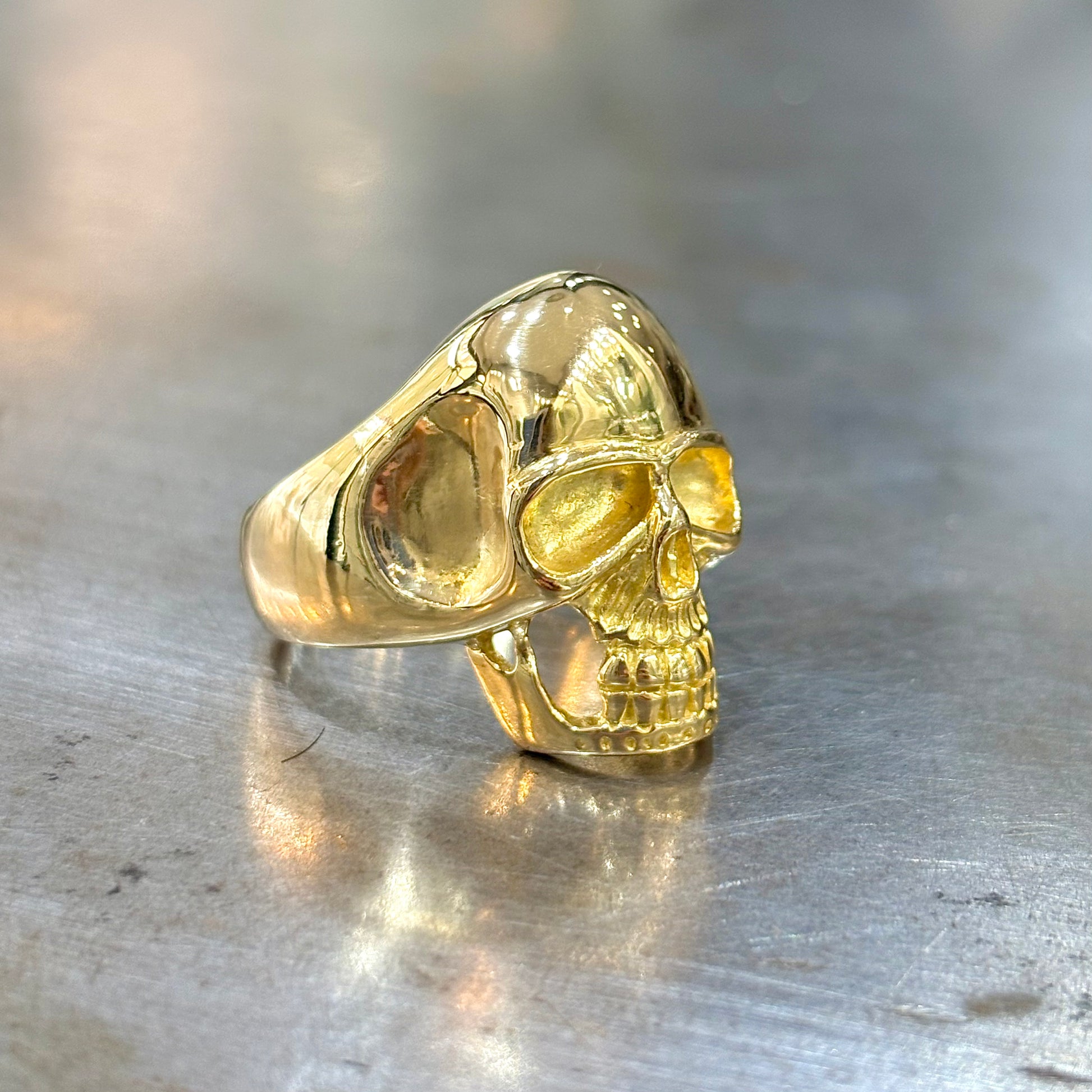 Bague Chevalière Tête de Mort Skullhead - Or Jaune 750