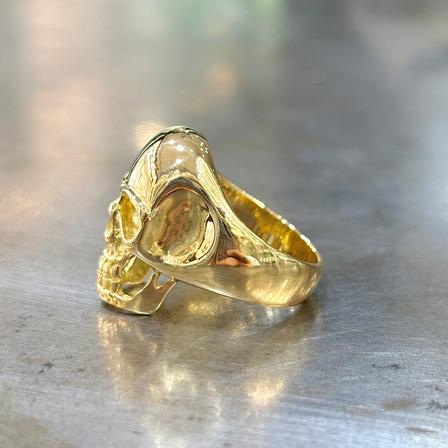 Bague Chevalière Tête de Mort Skullhead - Or Jaune 750