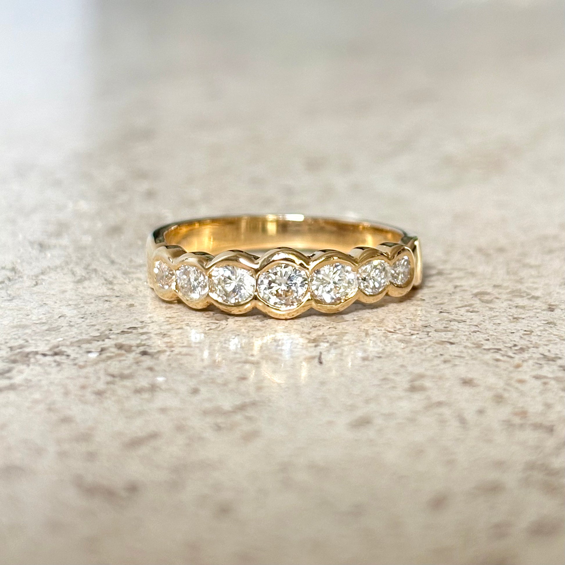 Bague Semi Alliance - Or Jaune 750 & Diamants