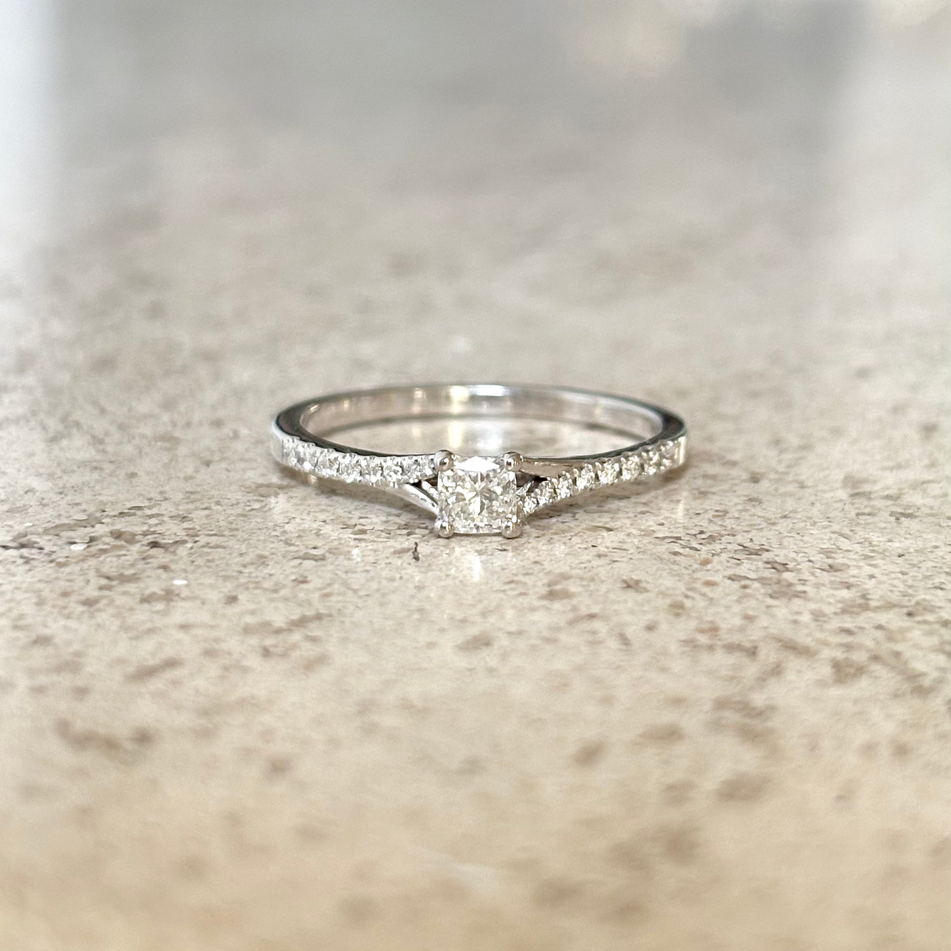 Bague Solitaire - Or Blanc 750 & Diamants