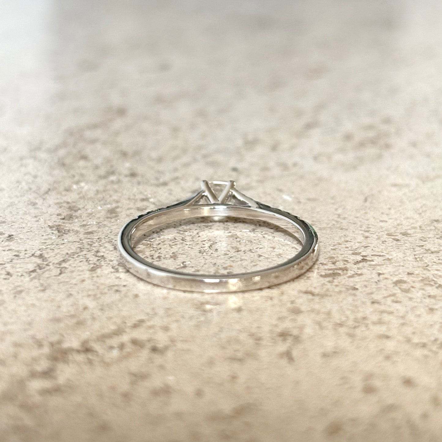 Bague Solitaire - Or Blanc 750 & Diamants