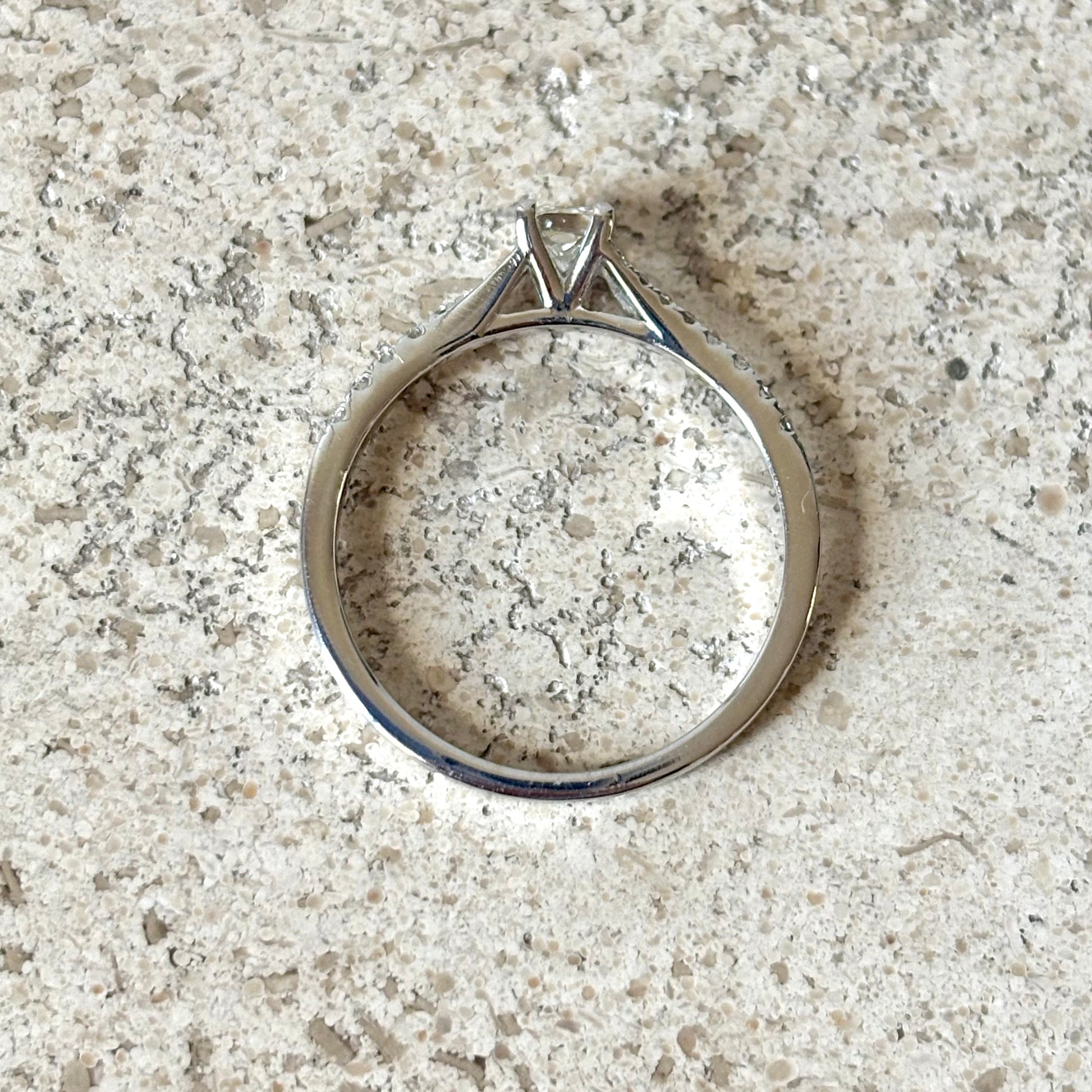 Bague Solitaire - Or Blanc 750 & Diamants