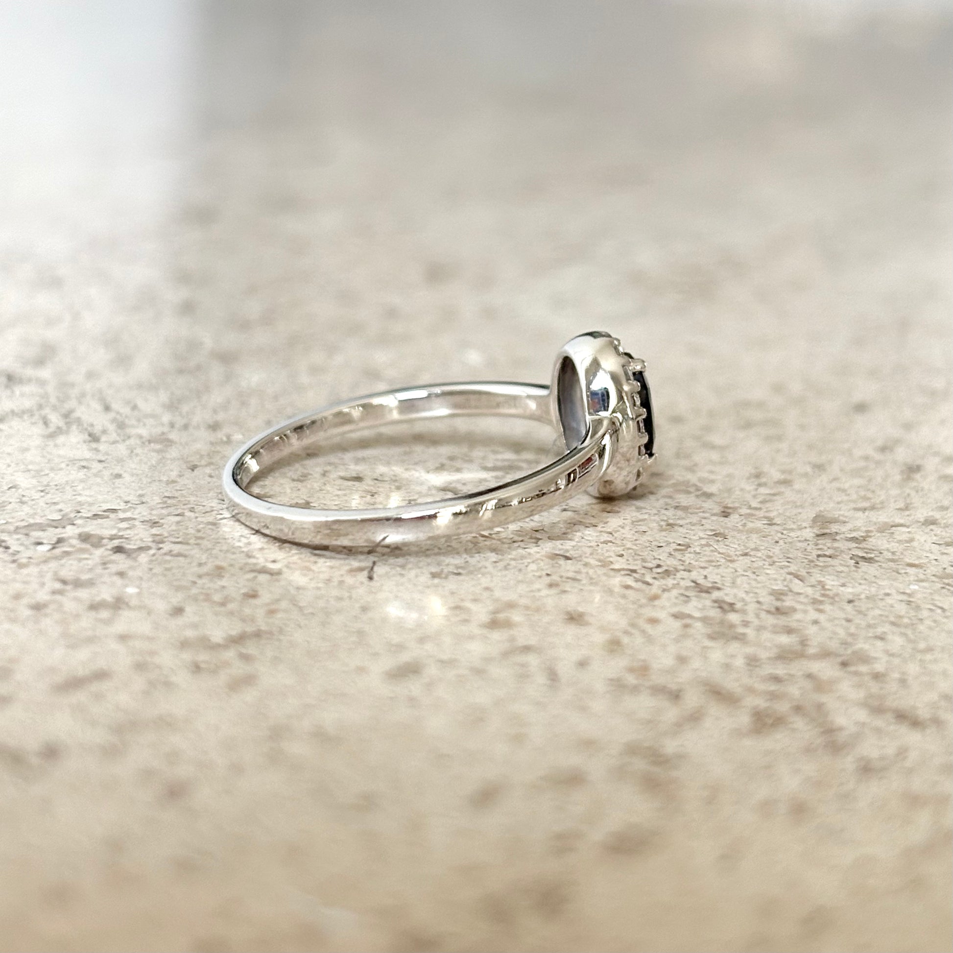 Bague Marguerite - Or Blanc 750 Saphir & Diamants