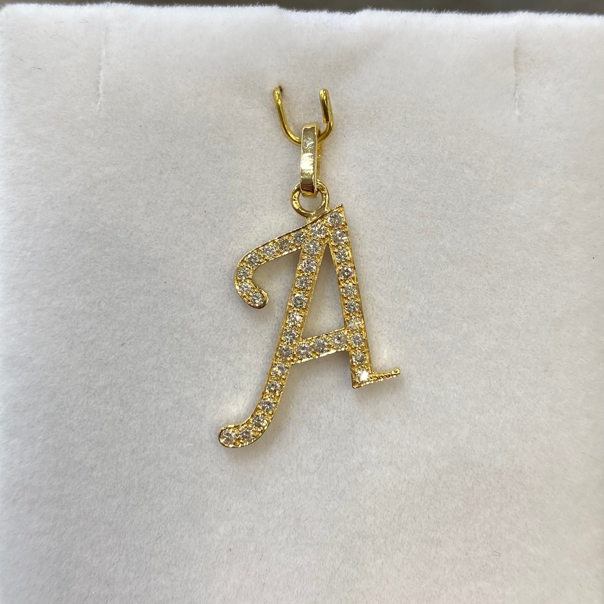 Pendentif Lettre Alphabétique Sur-Mesure - Or Jaune 750 & Diamants Création Fremont