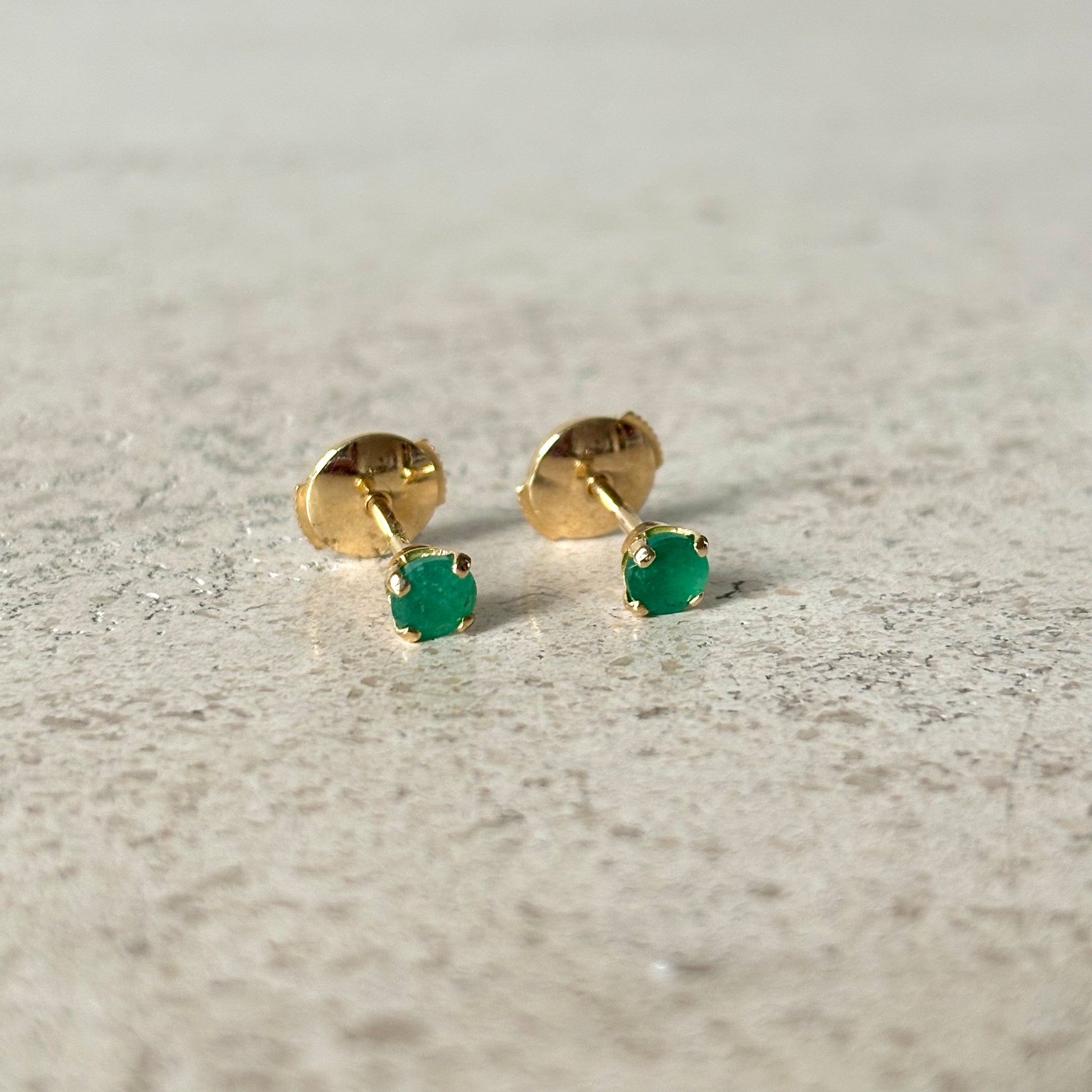 Boucles D'oreilles Puces - Or Jaune 750 & Émeraudes
