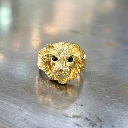 Bague Chevalière Lion - Or Jaune 750 & Saphirs