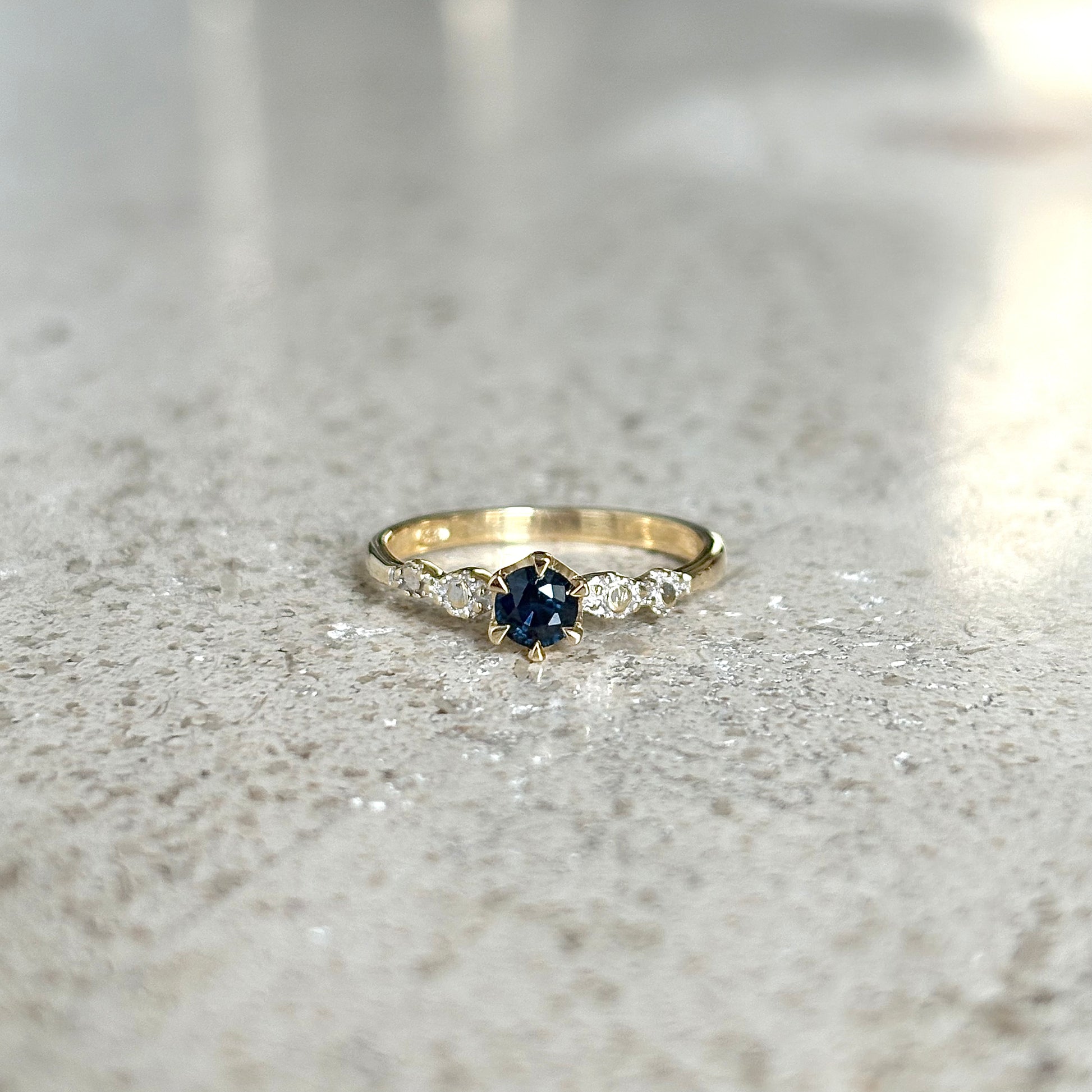 Bague Solitaire Vintage - Or Jaune 750 & Saphir