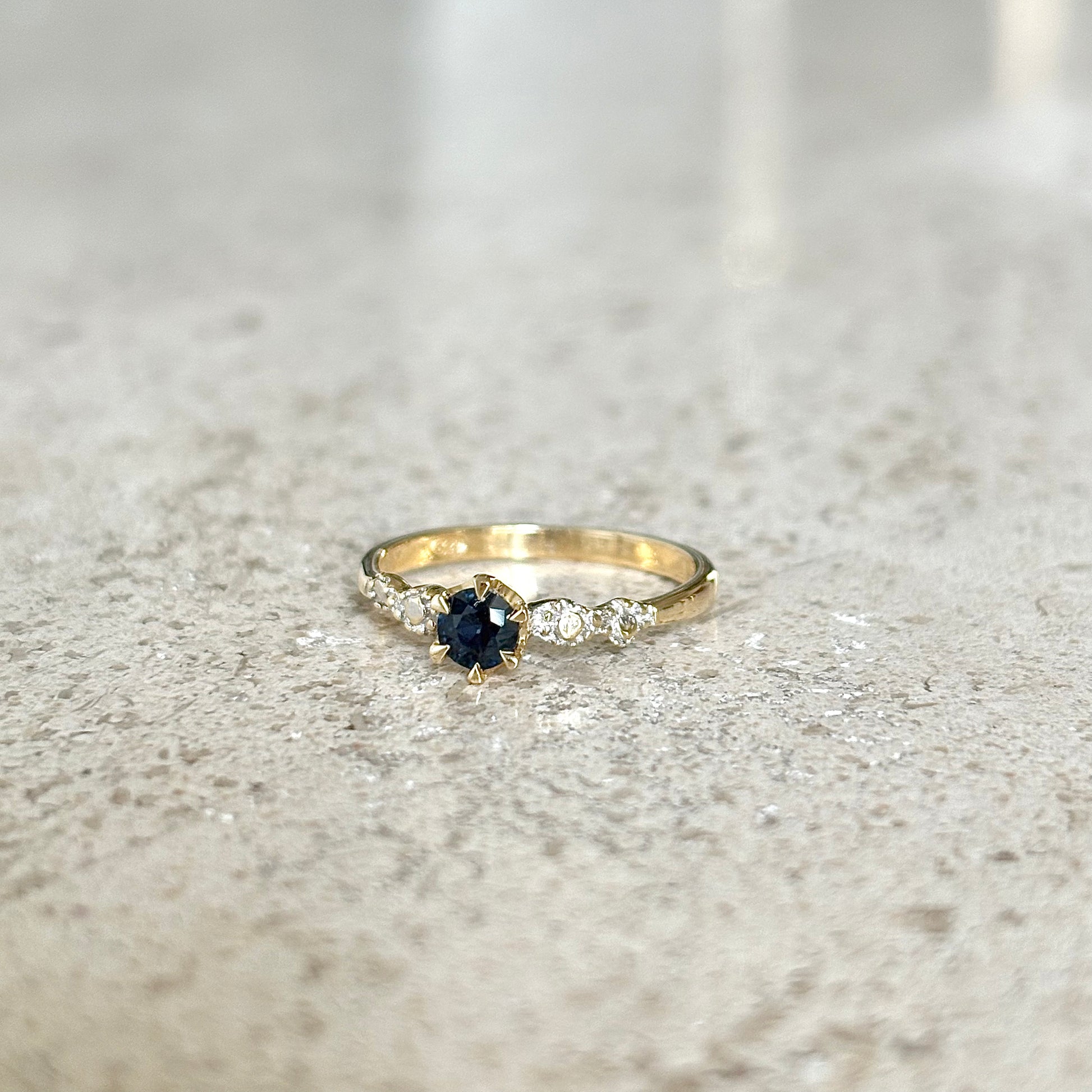 Bague Solitaire Vintage - Or Jaune 750 & Saphir