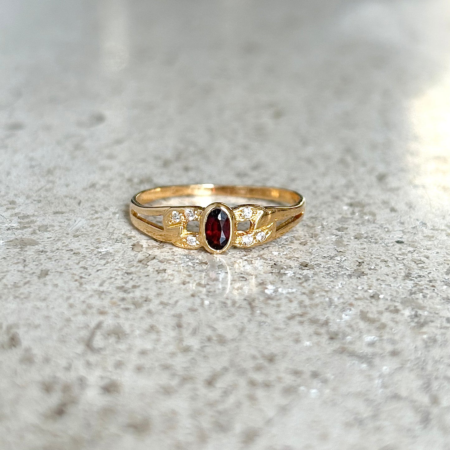 Bague Maille - Or Jaune 750 Grenat & Diamants