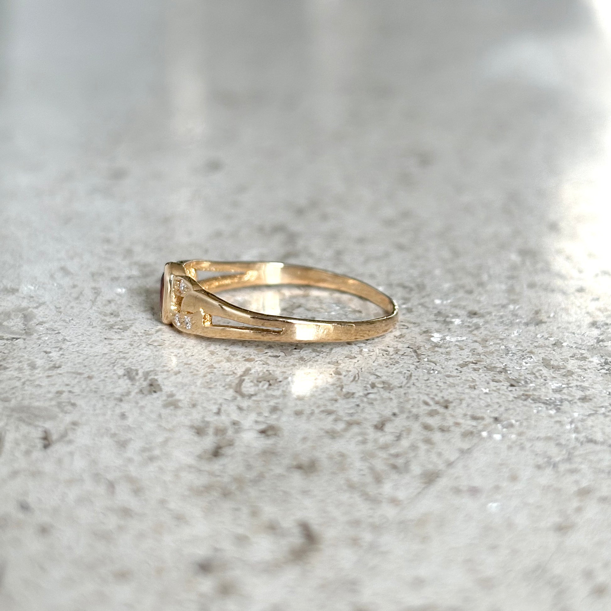 Bague Maille - Or Jaune 750 Grenat & Diamants