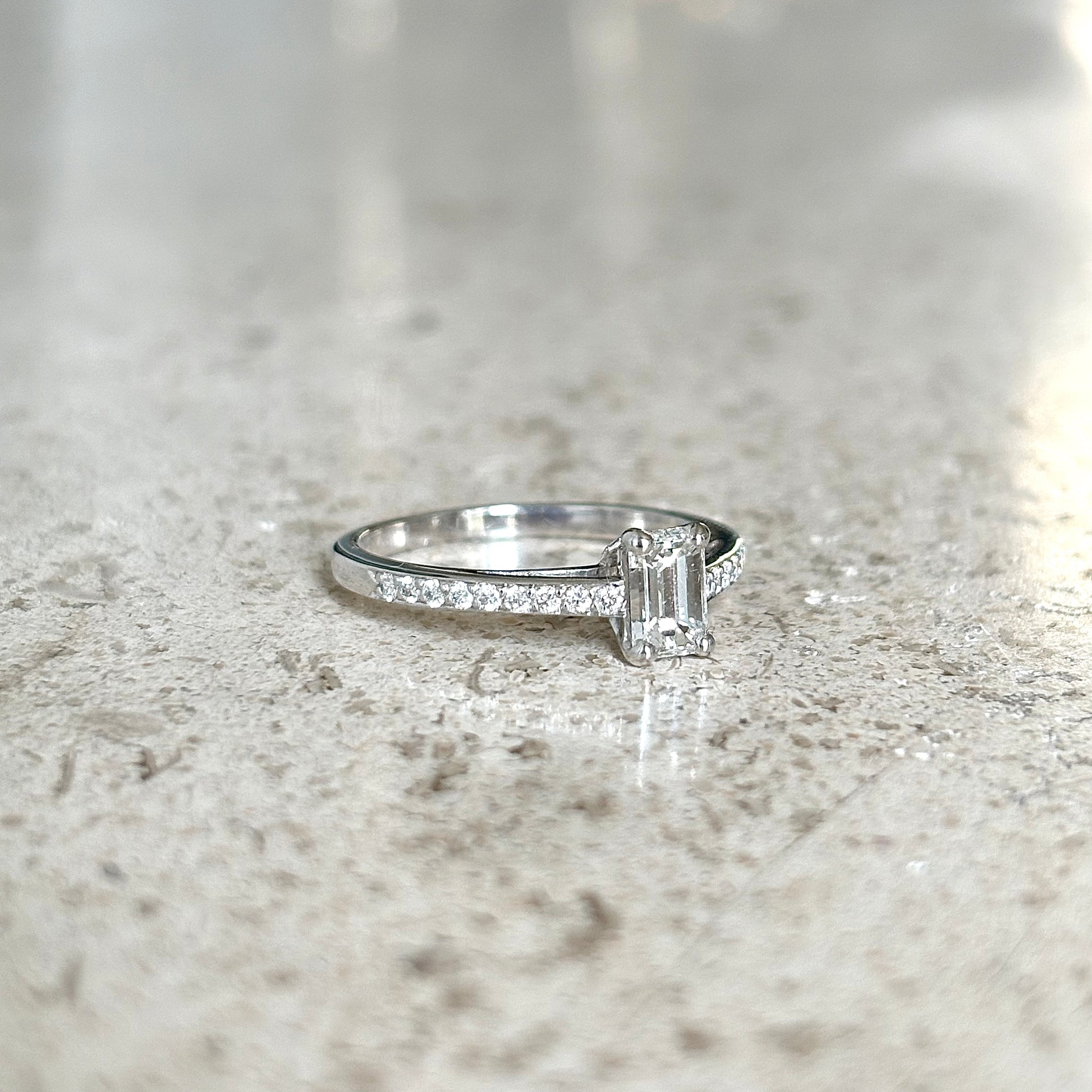 Bague Solitaire - Or Blanc 750 & Diamants
