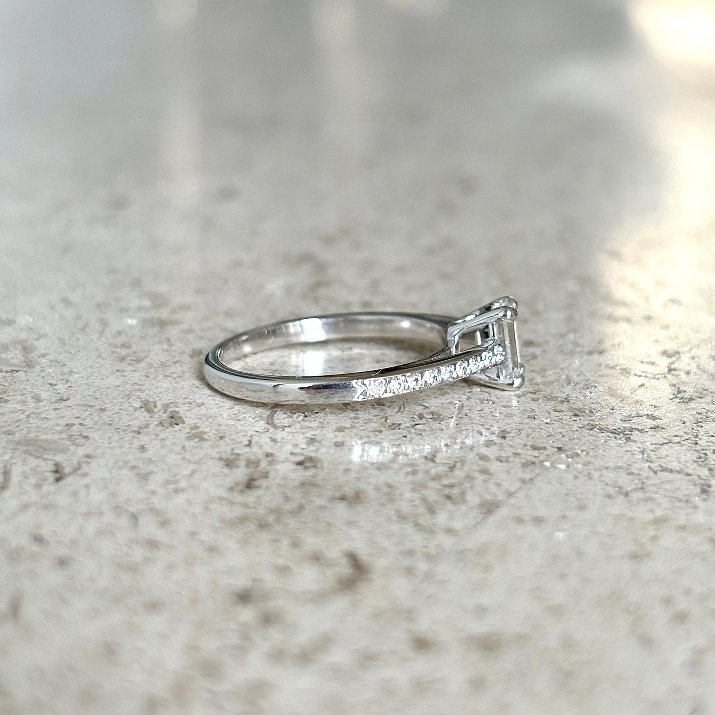 Bague Solitaire - Or Blanc 750 & Diamants