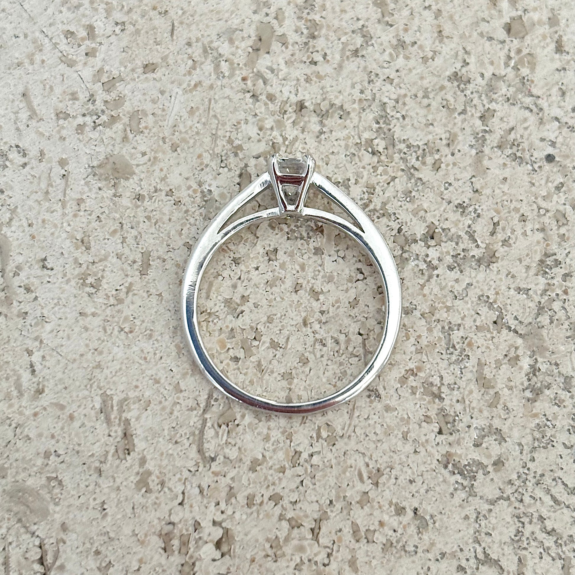 Bague Solitaire - Or Blanc 750 & Diamants