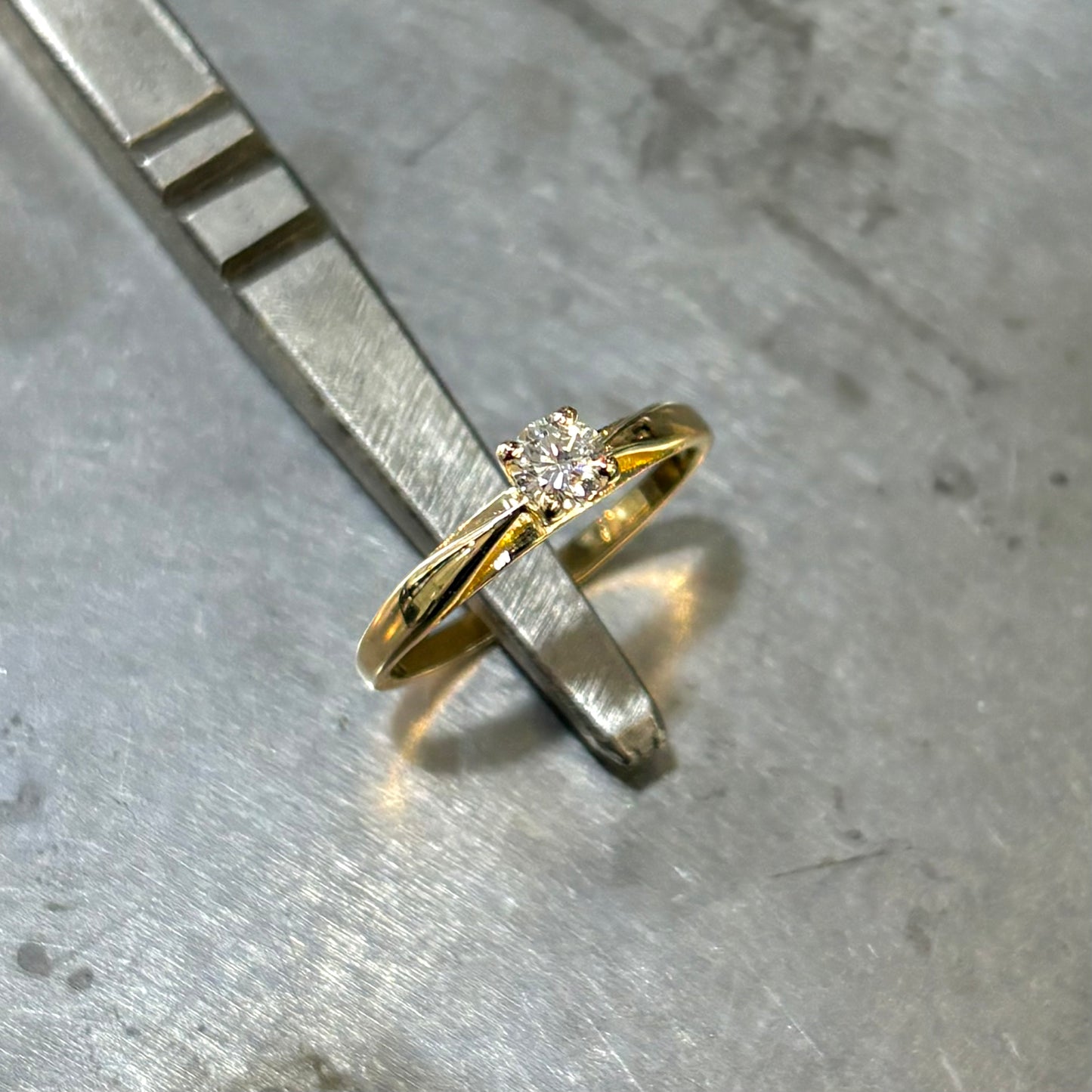 Bague Solitaire - Or Jaune 750 & Diamant