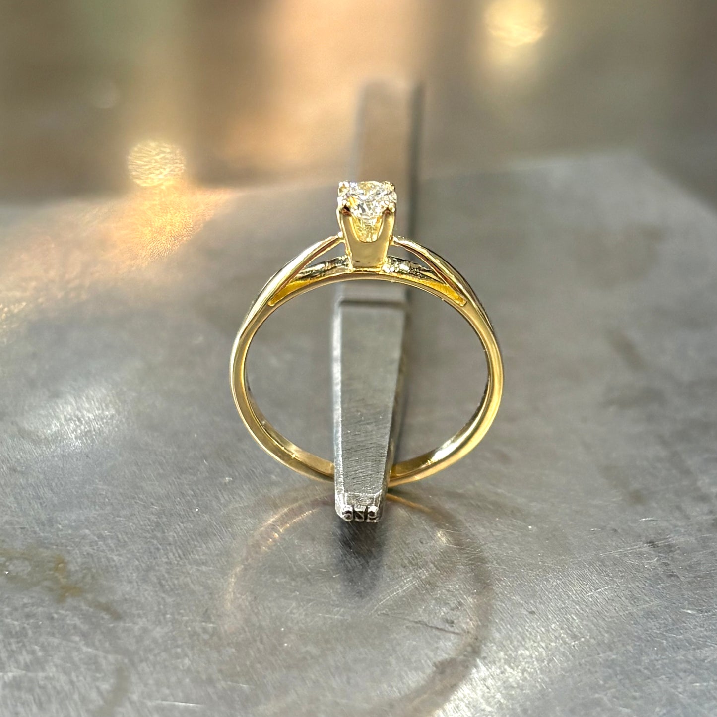 Bague Solitaire - Or Jaune 750 & Diamant